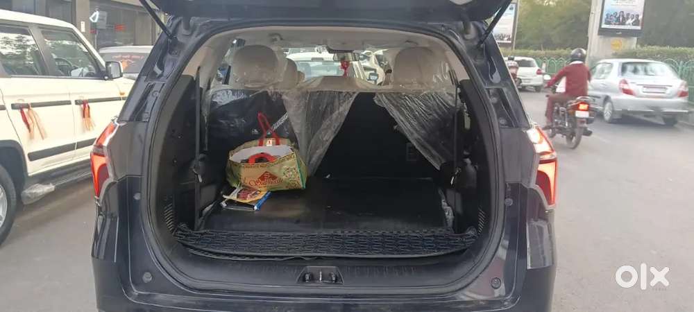 Mahindra Xuv700 2024 Diesel 22300 Km Driven