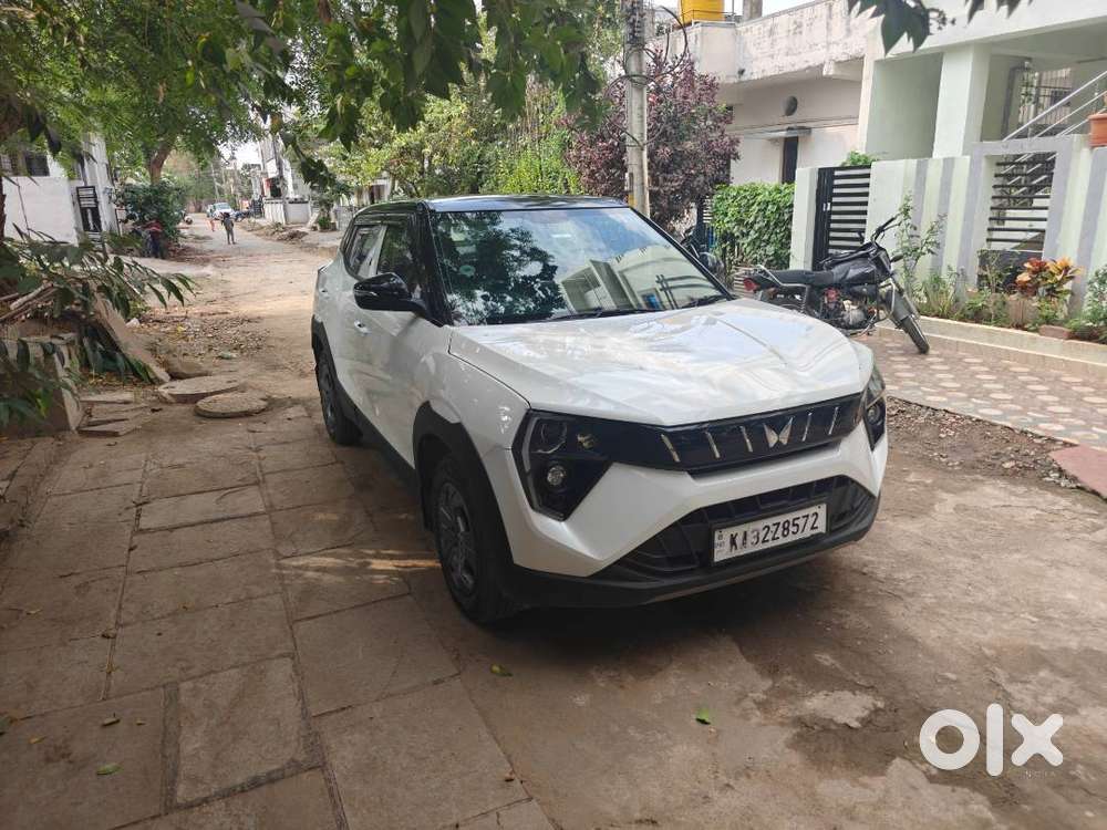 Mahindra Xuv 3xo Base Mx1