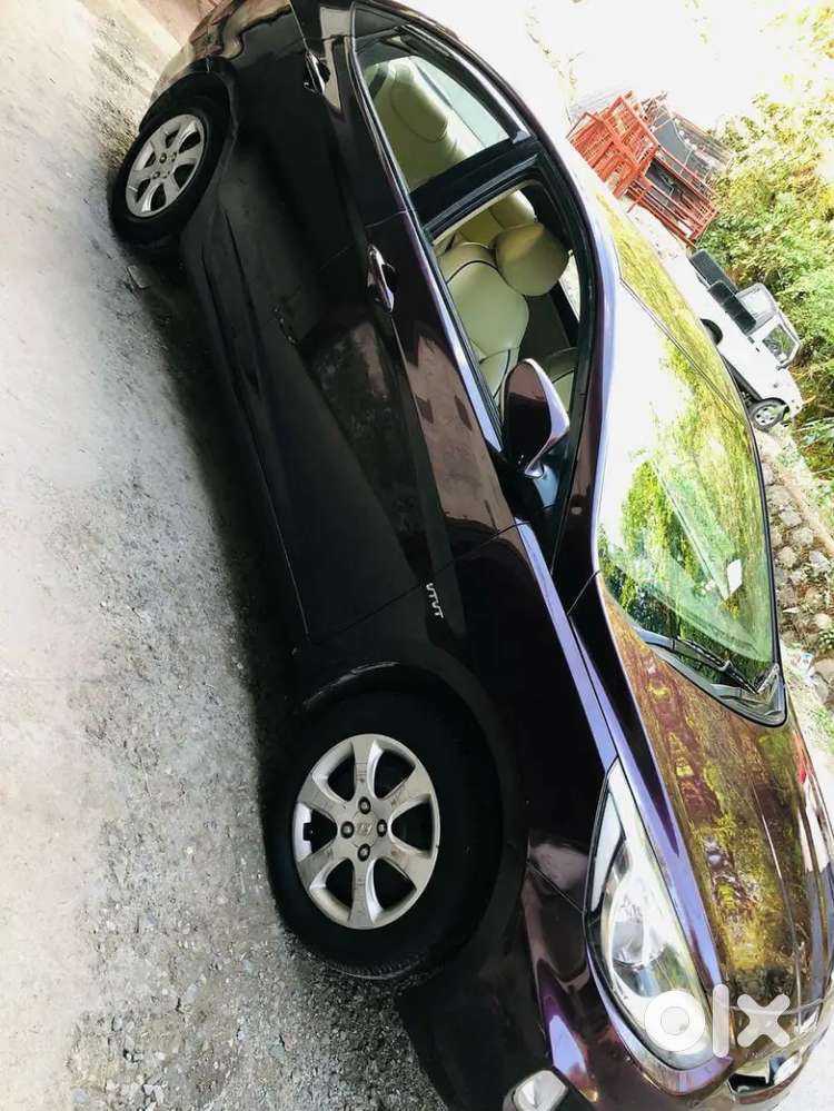 Hyundai Verna 2012 Petrol 103000 Km Driven