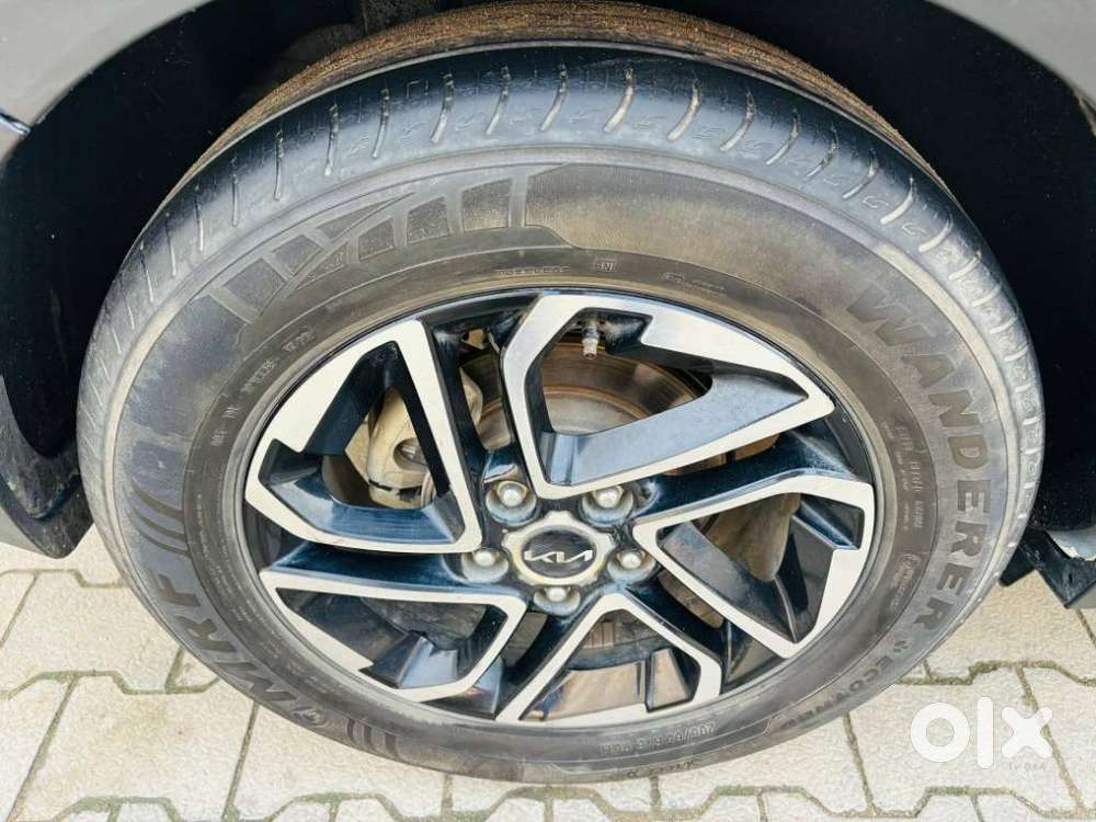 Kia Carens 1.5 Luxury Plus Diesel 6 Str, 2022, Diesel