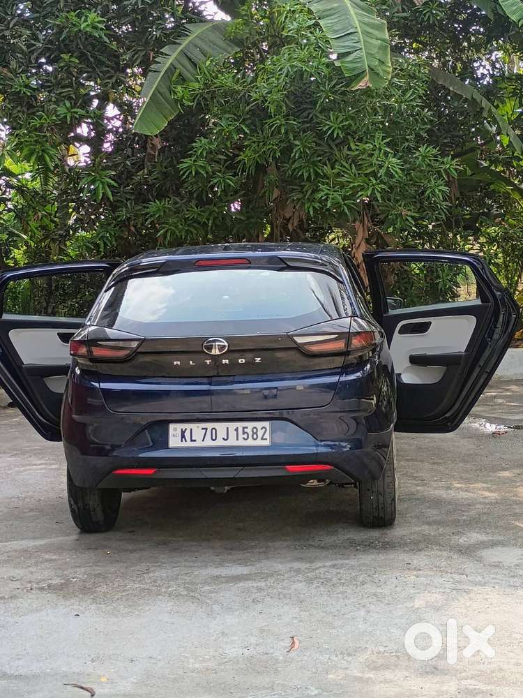 Tata Altroz 2025 Petrol Well Maintained