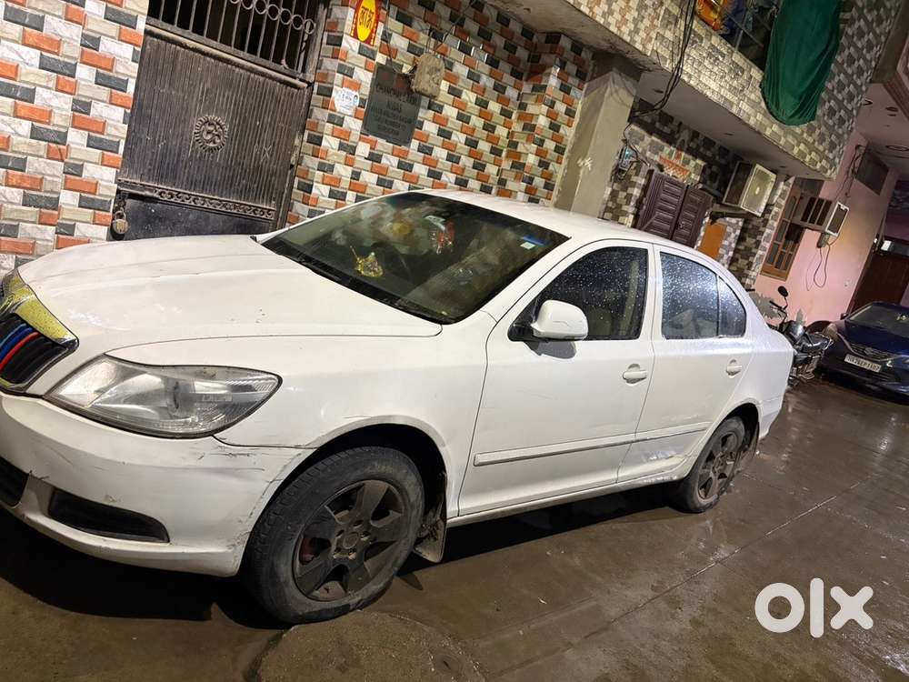 Skoda Laura 2012 Petrol Manual