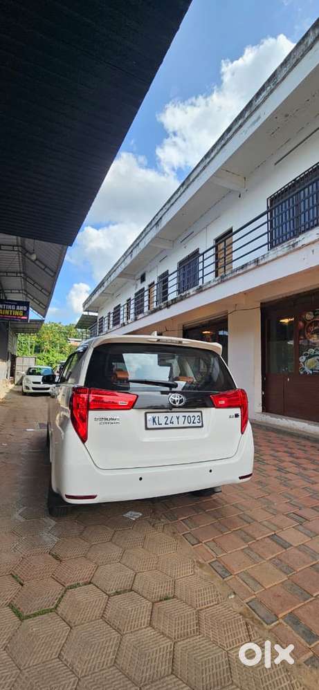 Toyota Innova Crysta 2.4 G Mt, 2018, Diesel