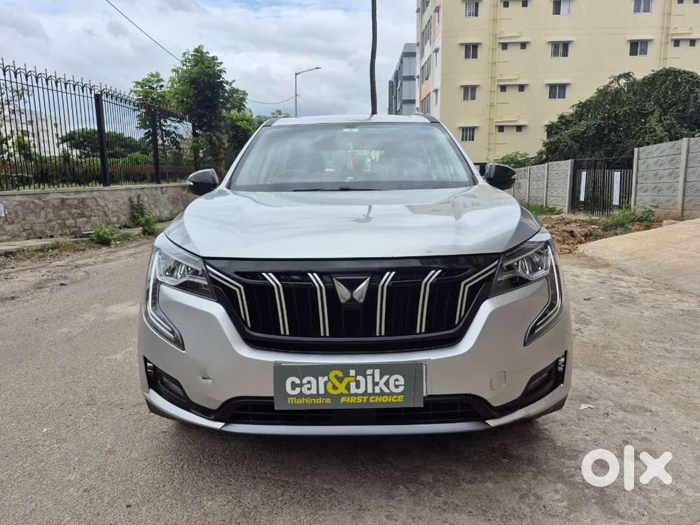 Mahindra Xuv700 Ax 5 Petrol Mt Str (e), 2022, Petrol