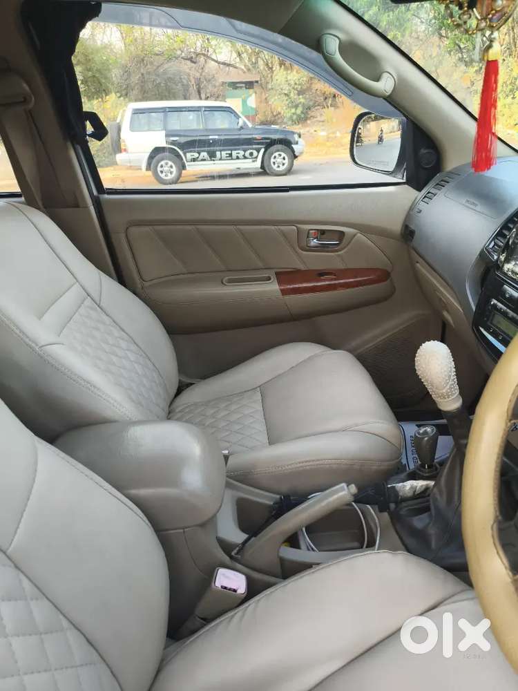 Toyota Fortuner 2011