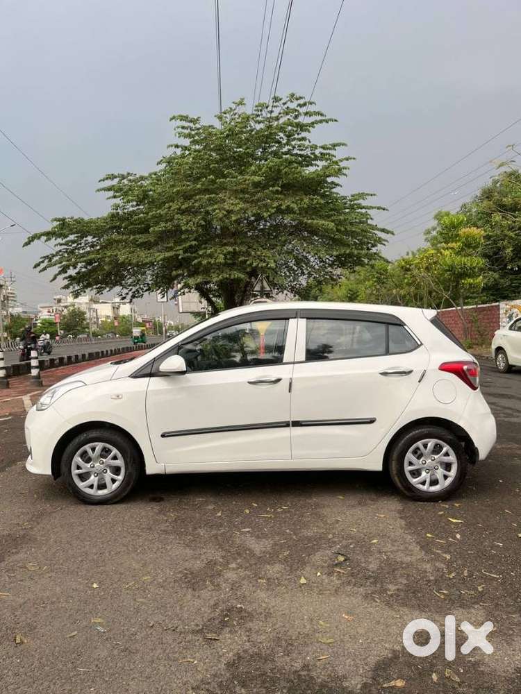 Hyundai Grand I10 Sportz Edition, 2017, Petrol