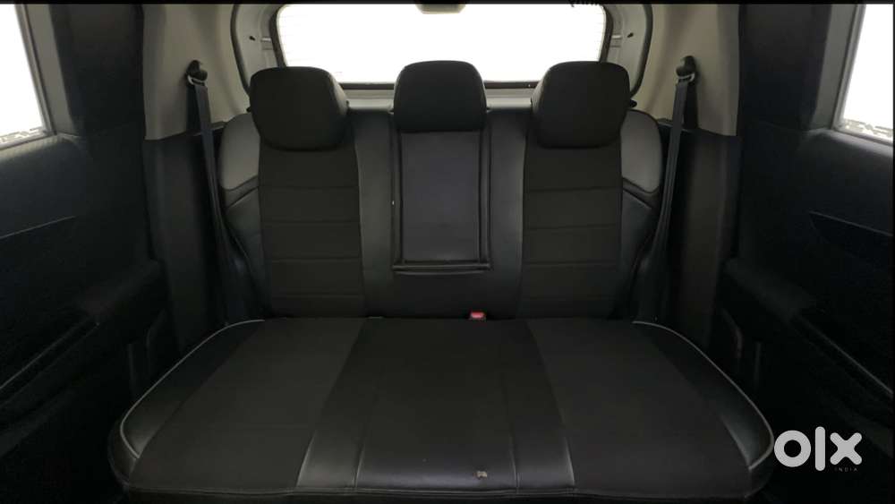 Mahindra Kuv 100 Mfalcon G80 K8 Dual Tone, 2017, Petrol
