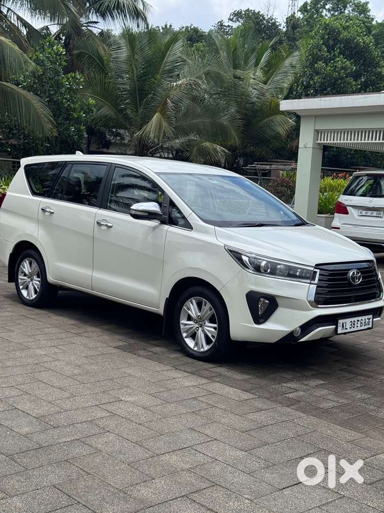 2016 Toyota Innova Crysta