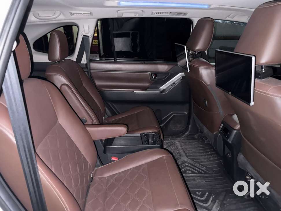 Toyota Innova Hycross 2.0 Zx (o) Hybrid 7 Str, 2024, Petrol