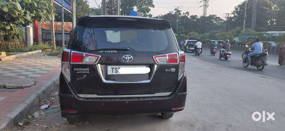 Toyota Innova Crysta 2.4 G Mt 8s, 2016, Diesel