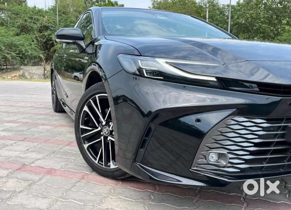 Toyota Camry, 2025, Petrol