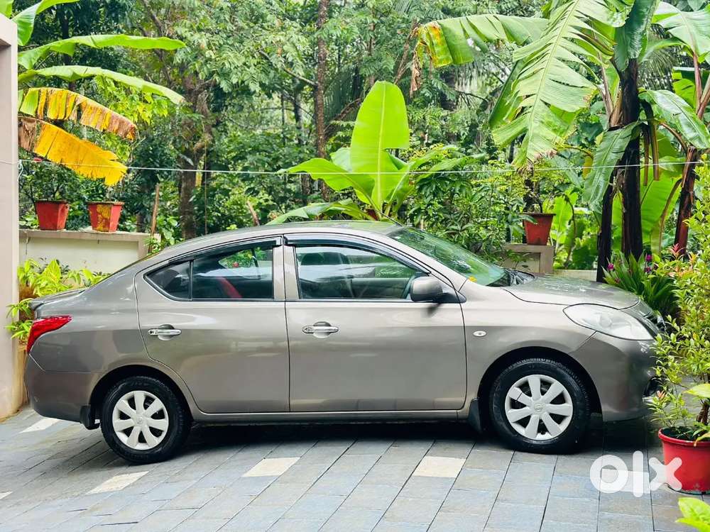 Nisssan Sunny Xl Diesel 
Model: 2012
Registration :2013
Upto: 2028
Goo