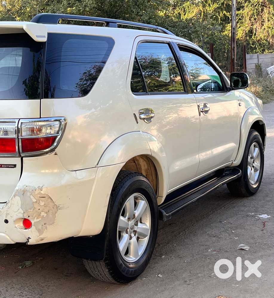 Toyota Fortuner 3.0 4x4 Manual, 2011, Diesel