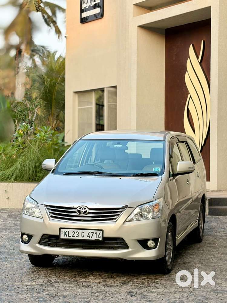 Toyota Innova 2.5 Vx 8 Str Bs-iii, 2013, Diesel