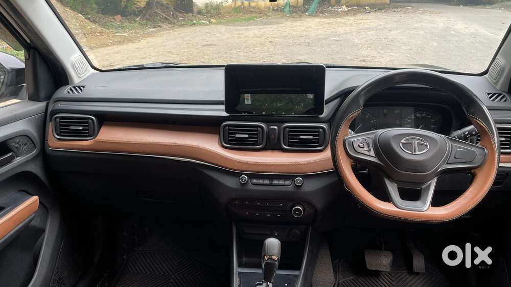 Tata Punch 1.2 Revotron Creative Amt Dual Tone, 2023, Petrol