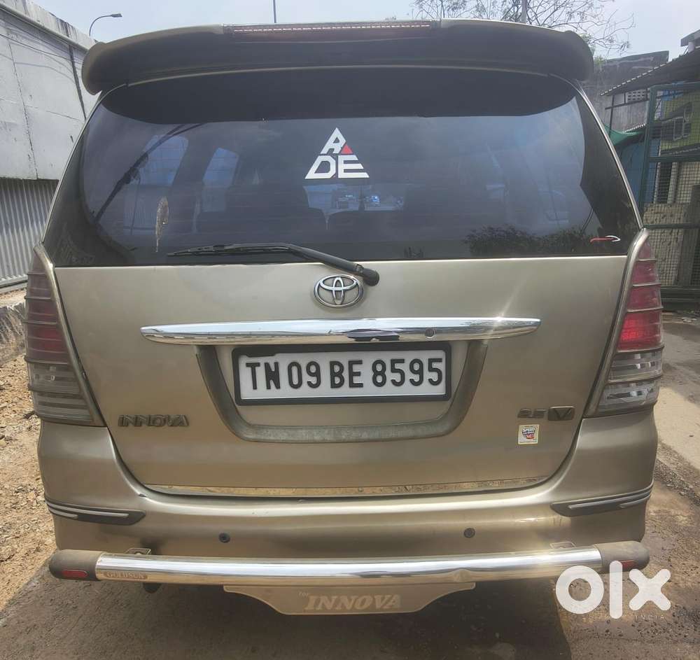 Toyota Innova 2004-2011 2.5 V Diesel 8-seater, 2010, Diesel