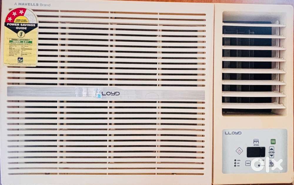 LLOYD window 1. Ton Ac very good condition
