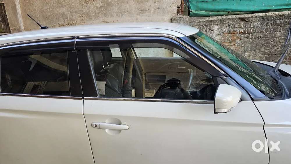 Maruti Suzuki Swift Vxi 2024