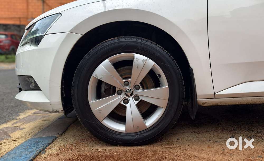 Skoda Superb Style 1.8, 2018, Petrol