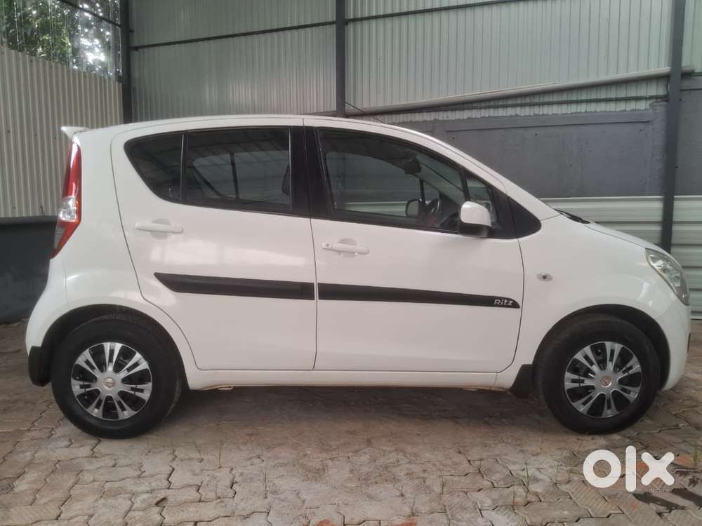 Maruti Suzuki Ritz Vxi, 2012, Petrol