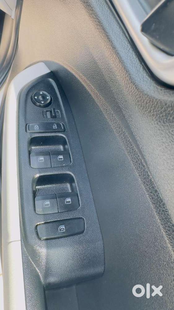 Hyundai Venue 1.2 S Plus, 2023, Petrol