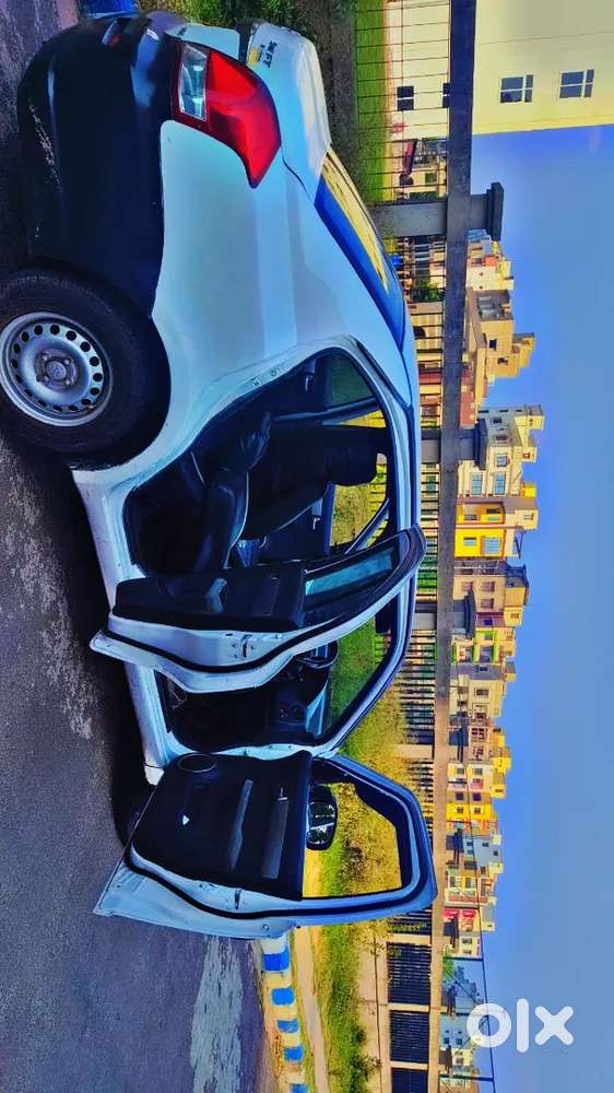 Maruti Suzuki Dzire Tour 2016