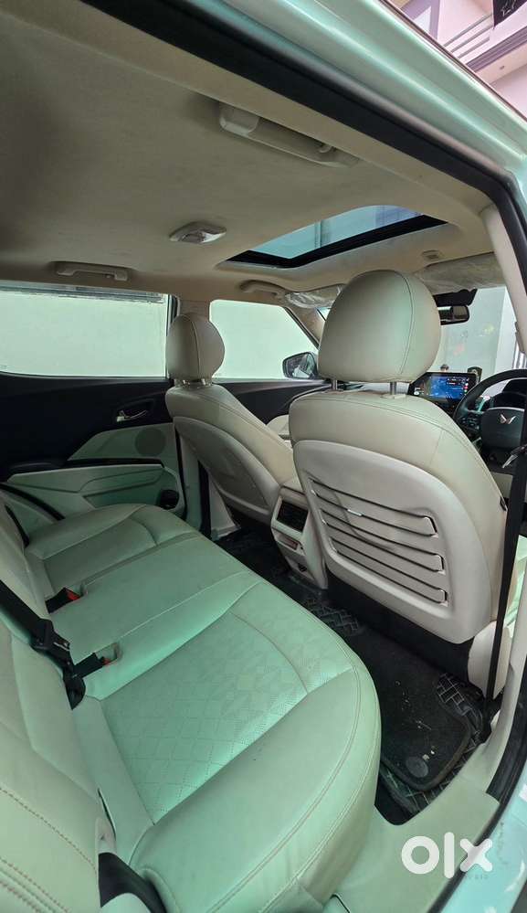 Mahindra Xuv400 Ev 2025