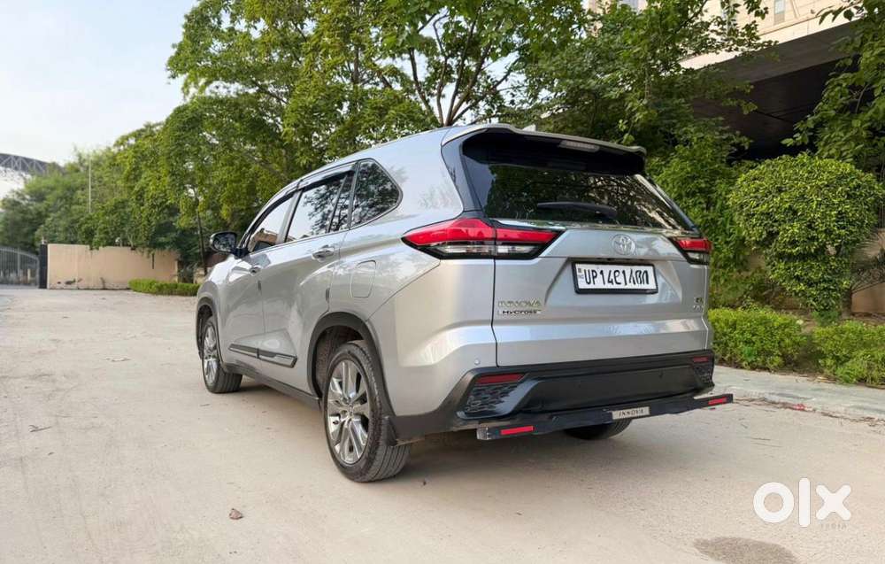 Toyota Innova Hycross 2.0 Zx (o) Hybrid 7 Str, 2025, Petrol