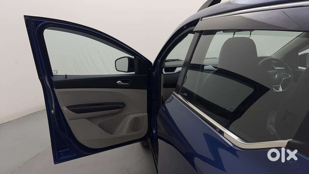 Renault Triber Rxz Easy-r Amt, 2022, Petrol