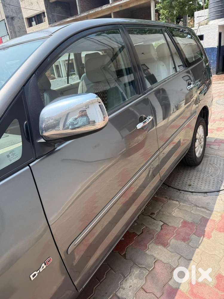 Toyota Innova 2011 Diesel 125783 Km Driven