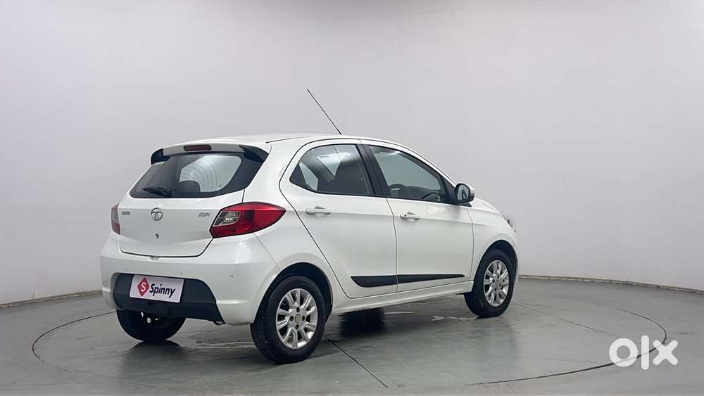 Tata Tiago Xza, 2017, Petrol