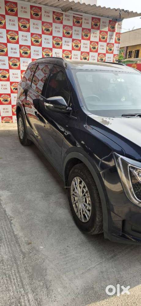 Mahindra Xuv700 2.0 Mx Petrol Mt 5 Str, 2022, Petrol