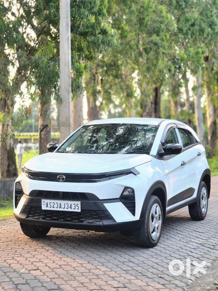 Tata Nexon Smart Plus S 1.2 Revotron Petrol 5 Mt, 2024, Petrol