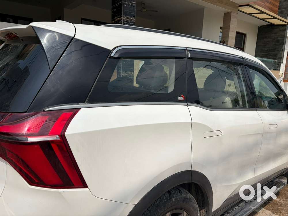 Mahindra Xuv700 Petrol 2021