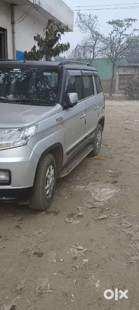 Tuv300 Car Top Condition