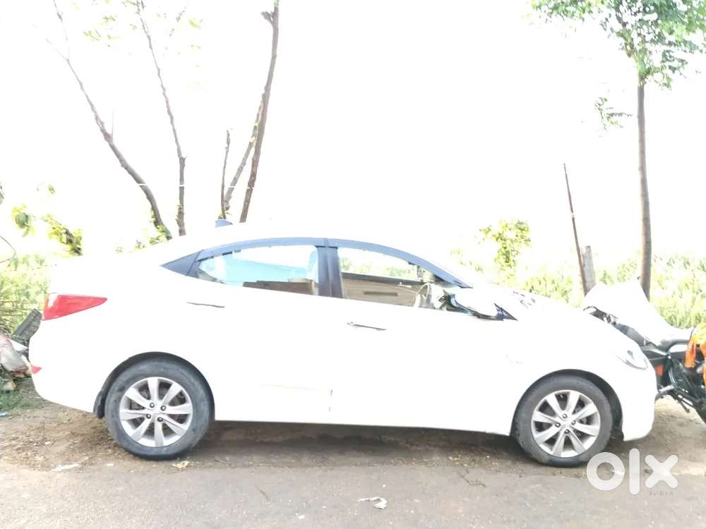 Versatile Hyundai Verna Sx O 2013
