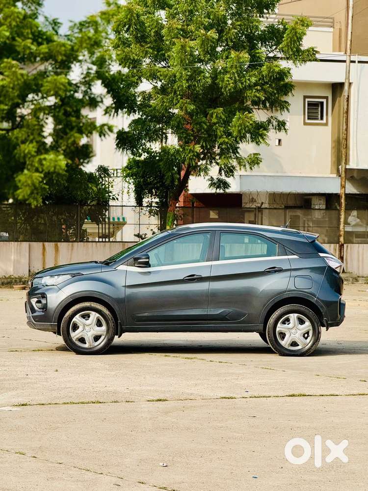 Tata Nexon 1.2 Revotron Xma Amt (s), 2020, Petrol