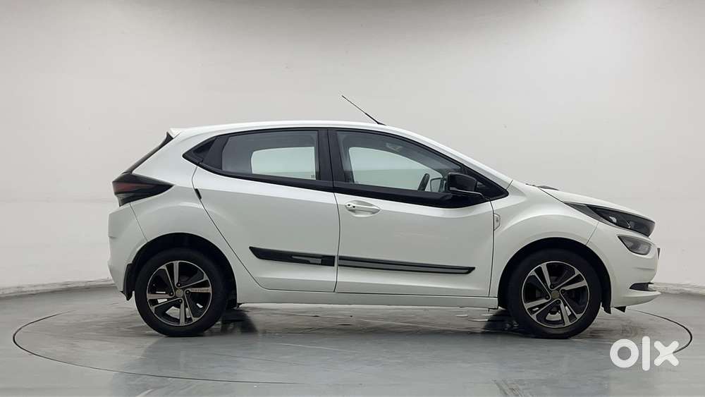 Tata Altroz Xz, 2022, Petrol
