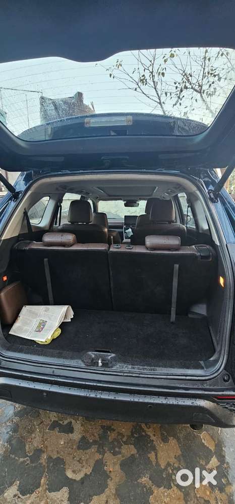 Toyota Innova Hycross 2.0 Zx Hybrid 7 Str, 2023, Cng & Hybrids