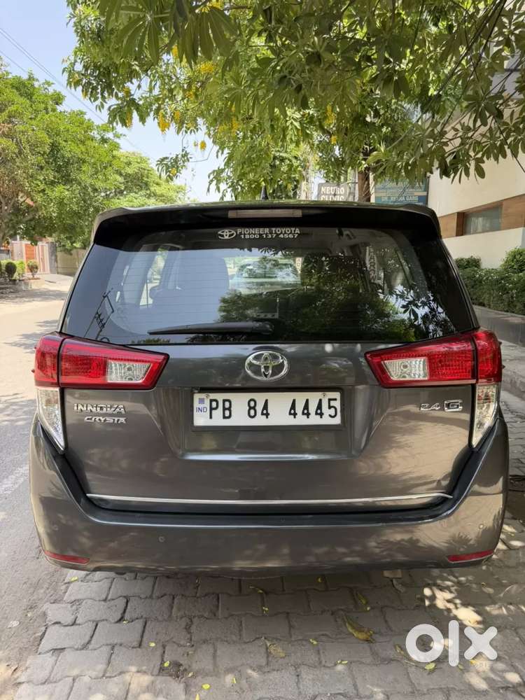 Toyota Innova Crysta 2.4 G Plus Mt 7 Str, 2020, Diesel