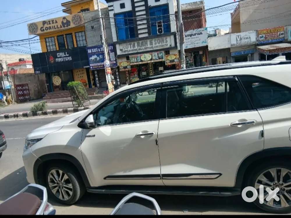 Toyota Innova Hycross 2024 Hybrid