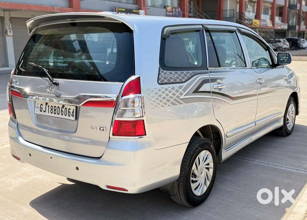 Toyota Innova 2015