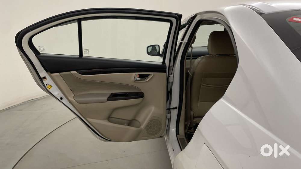 Maruti Suzuki Ciaz 2014-2017 At Zxi, 2016, Petrol