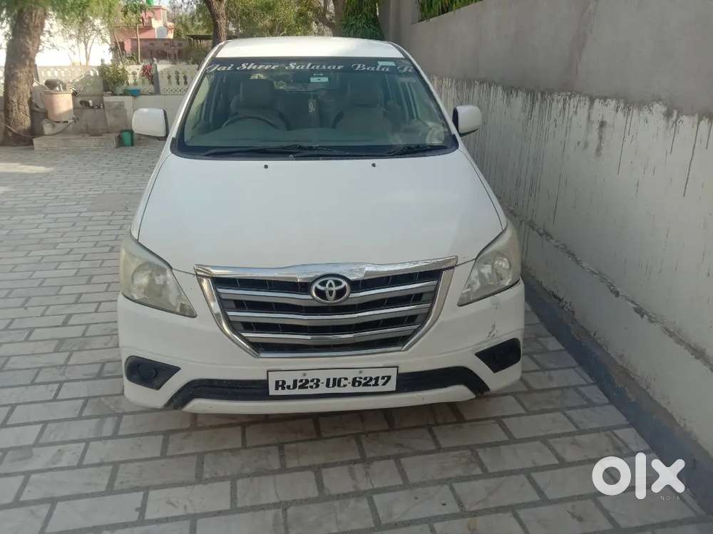 Toyota Innova 2012 Diesel 295 Km Driven
