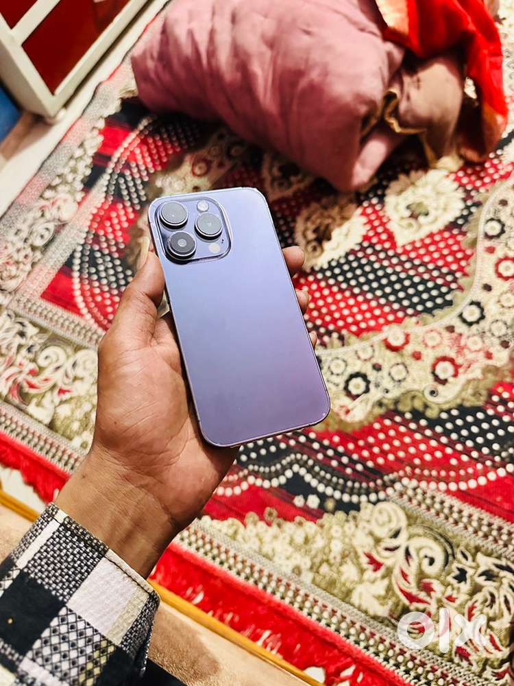 Iphone 14 pro 128 gb 84% battery health fresh condition
