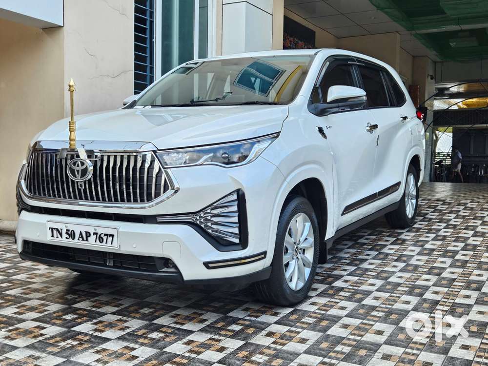 Toyota Innova Hycross 2.0 Vx (o) Hybrid 8 Str, 2025, Petrol