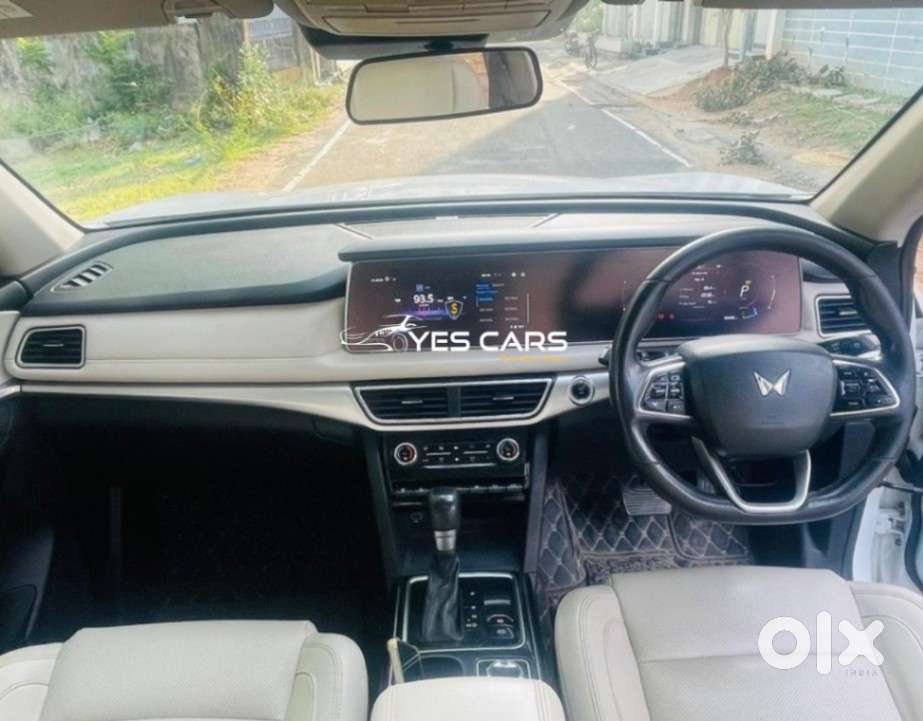 Mahindra Xuv700 2.2 Ax 7 Diesel At Str Awd, 2022, Diesel