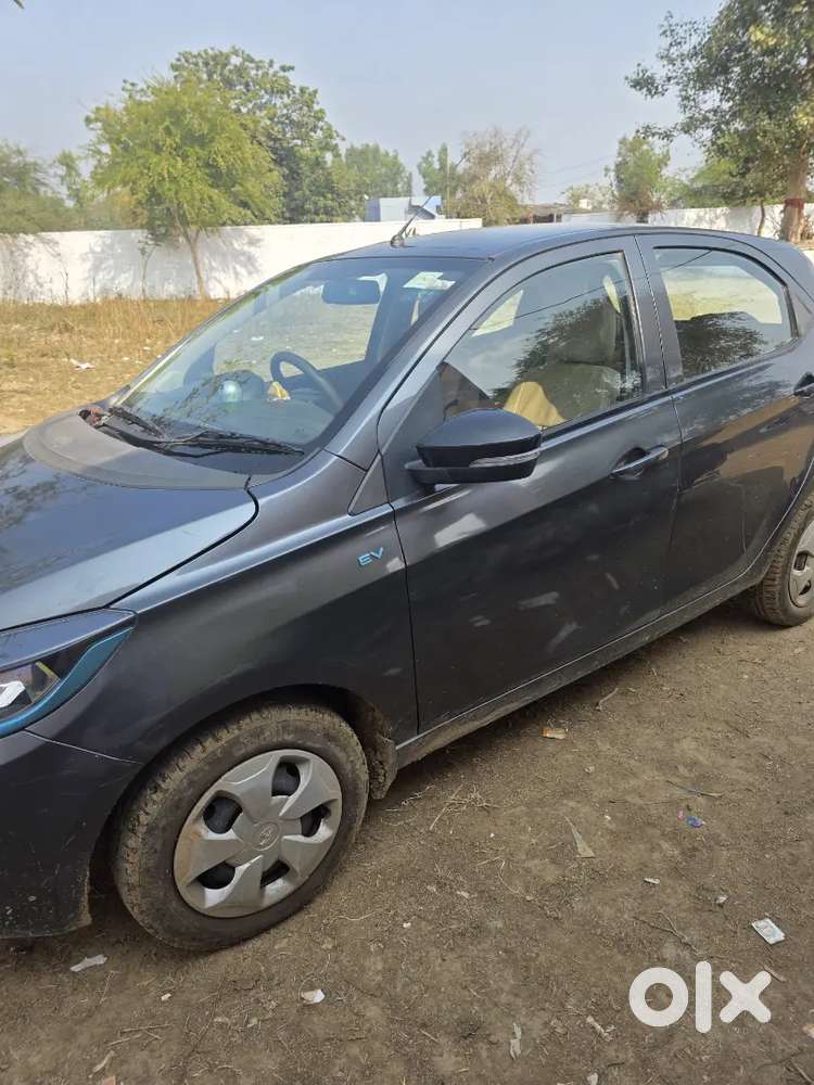 बिल्कुल नई के जैसी,