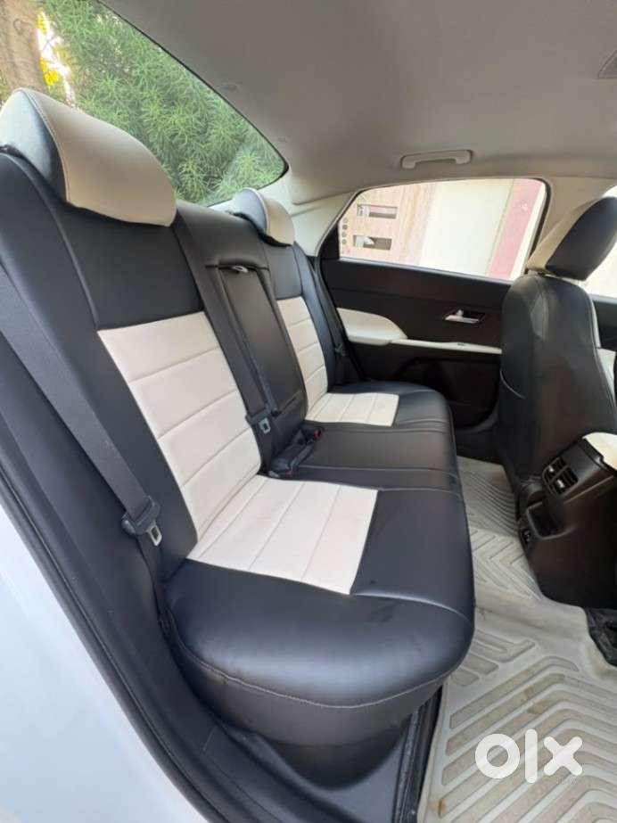 Hyundai Verna 1.5 Sx Petrol Mt, 2025, Petrol