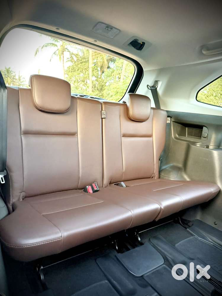 Toyota Innova Hycross 2.0 Zx (o) Hybrid 7 Str, 2025, Petrol